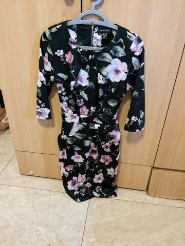 Floral dress, UK 10, EU 38, USA 6. Worn a handful of times, no longer fits - good as new. With pockets. - The Jerusalem Market