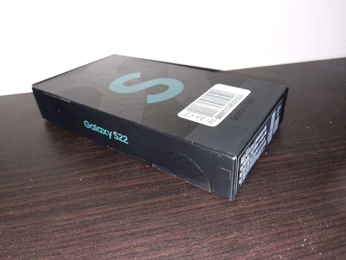 Samsung Galaxy S22: What's in the box? - PhoneArena