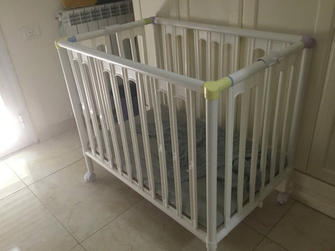 Plastic Crib with breathable Mattress - The Jerusalem Market