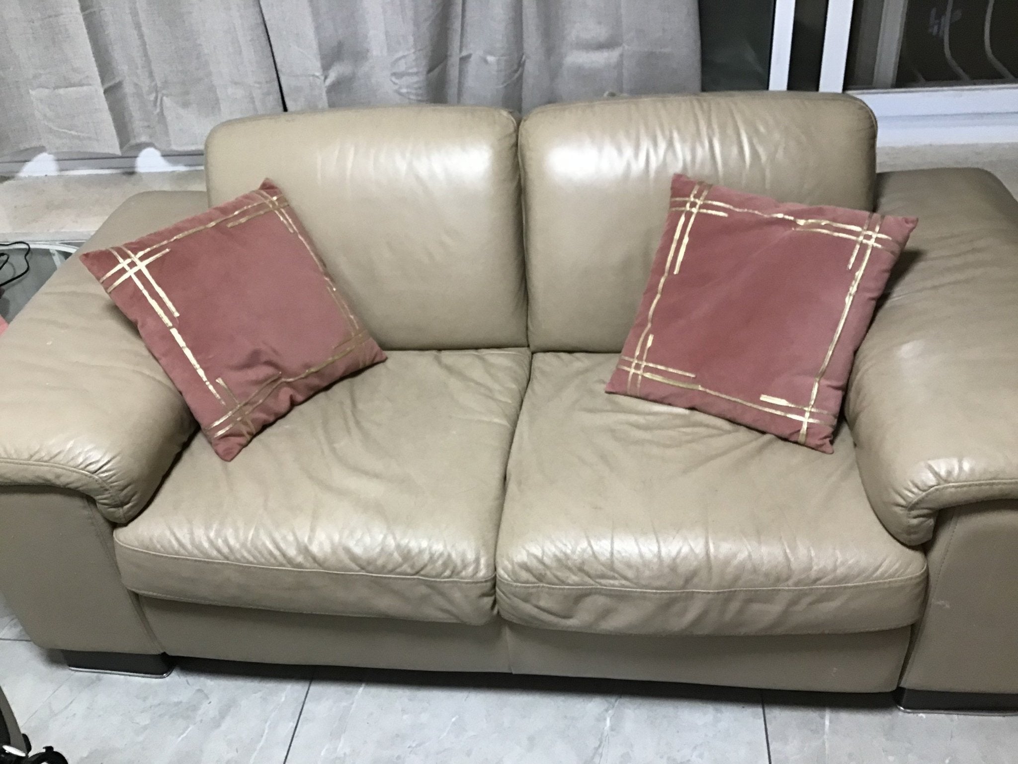 couch - The Jerusalem Market
