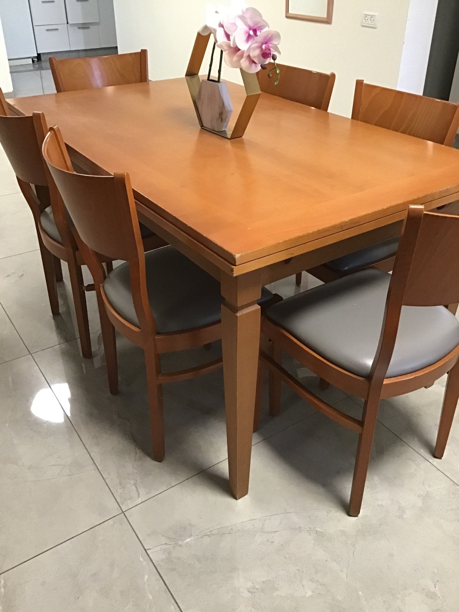 dining room table and chairs - The Jerusalem Market