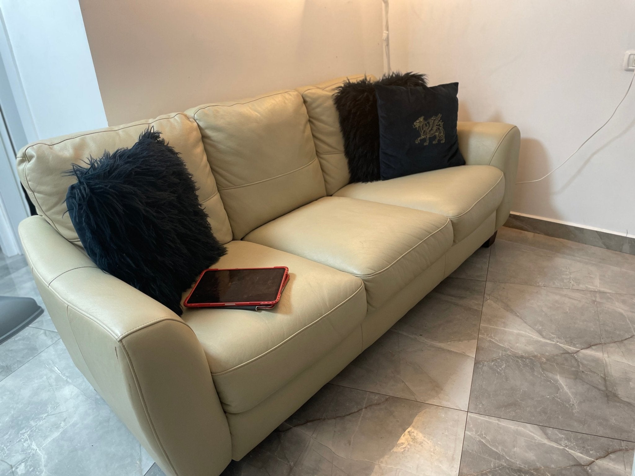 Couch - The Jerusalem Market
