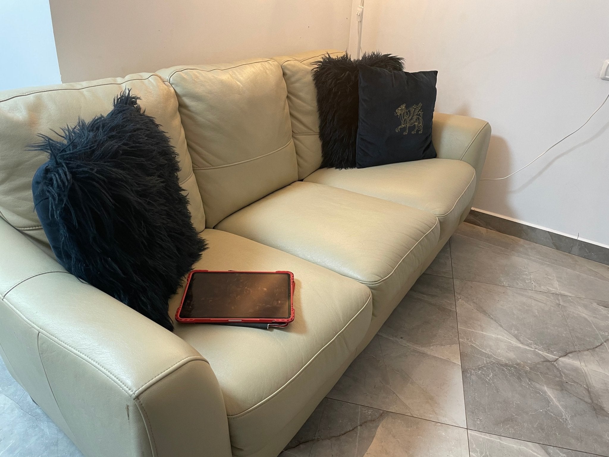 Couch - The Jerusalem Market