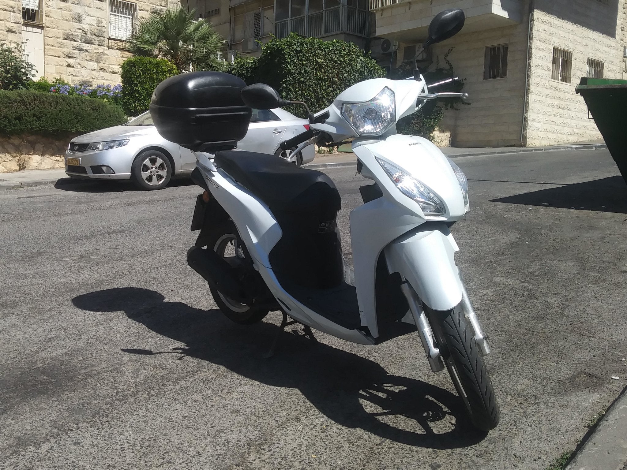 Honda Vision tustus - The Jerusalem Market