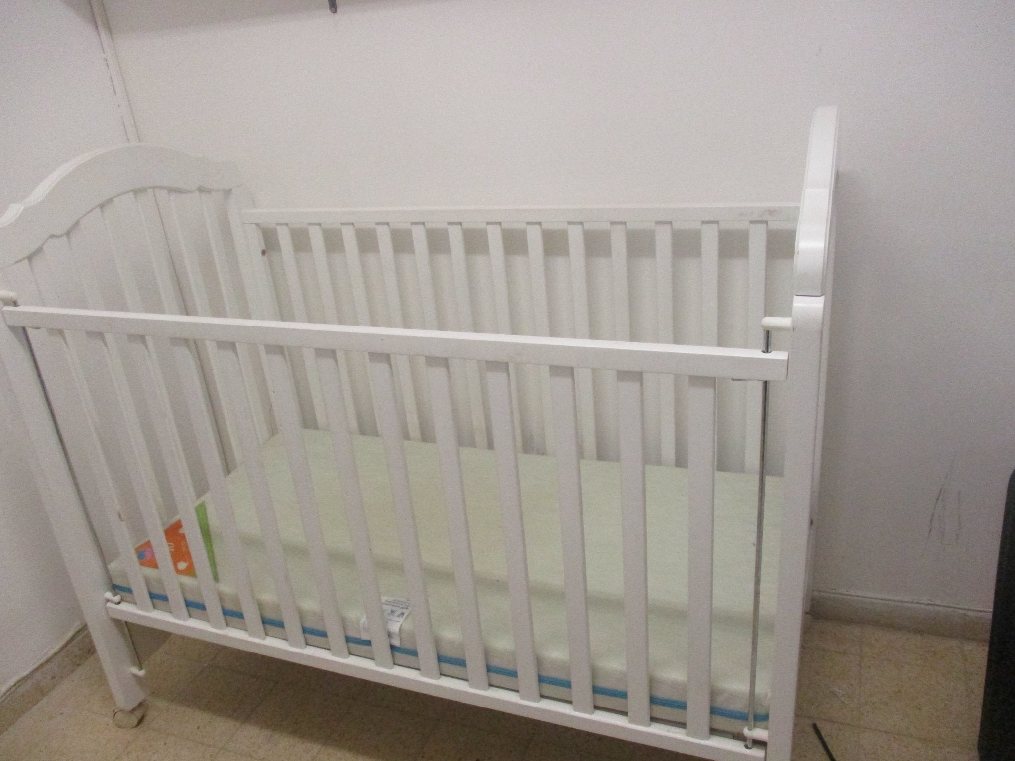 Crib - The Jerusalem Market