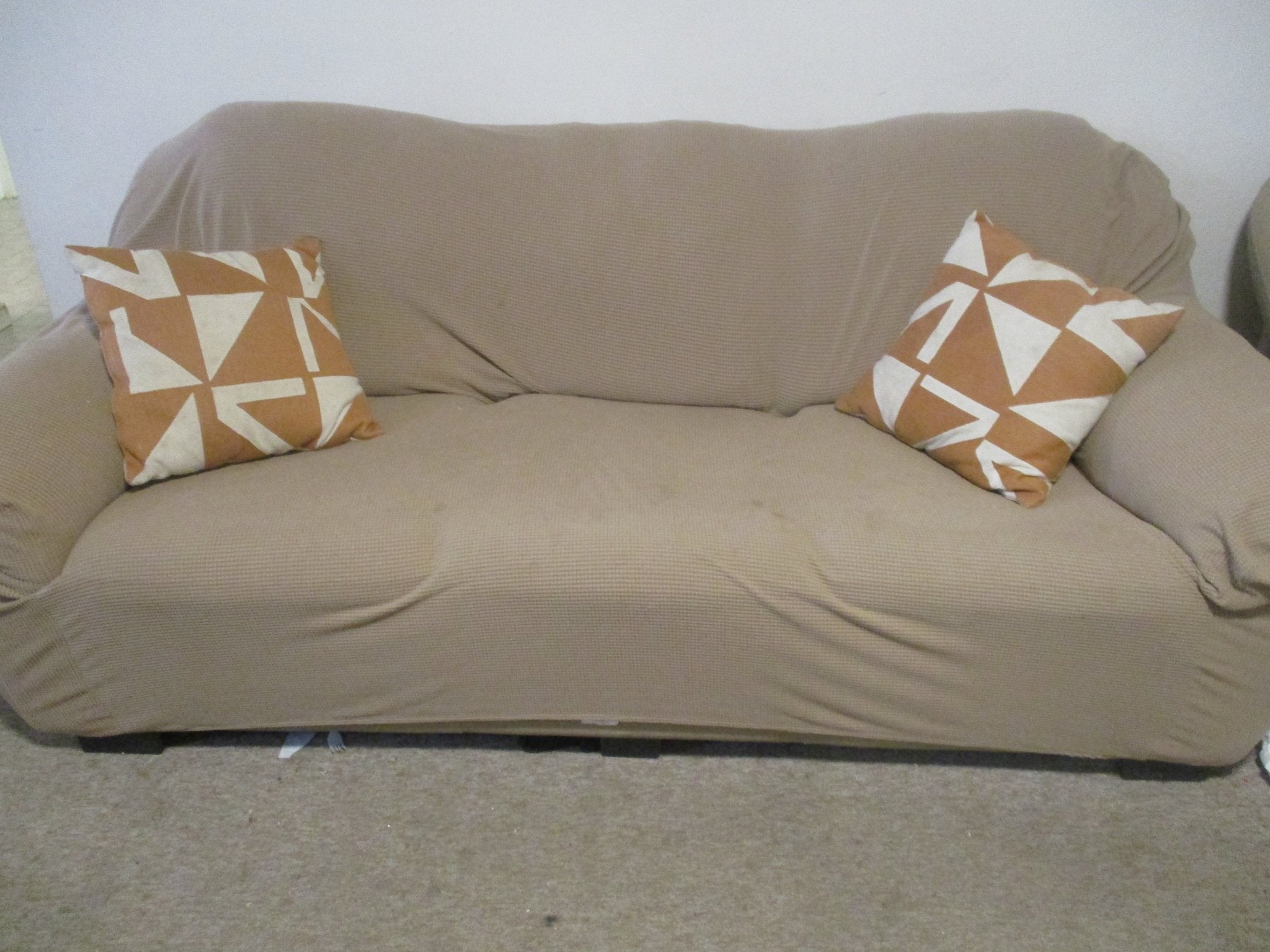 3 seater couch - The Jerusalem Market