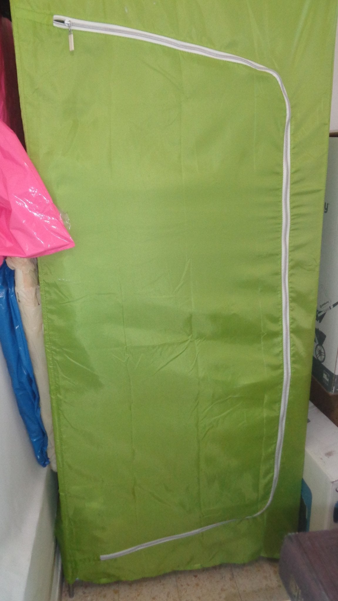 Cloth closet - The Jerusalem Market