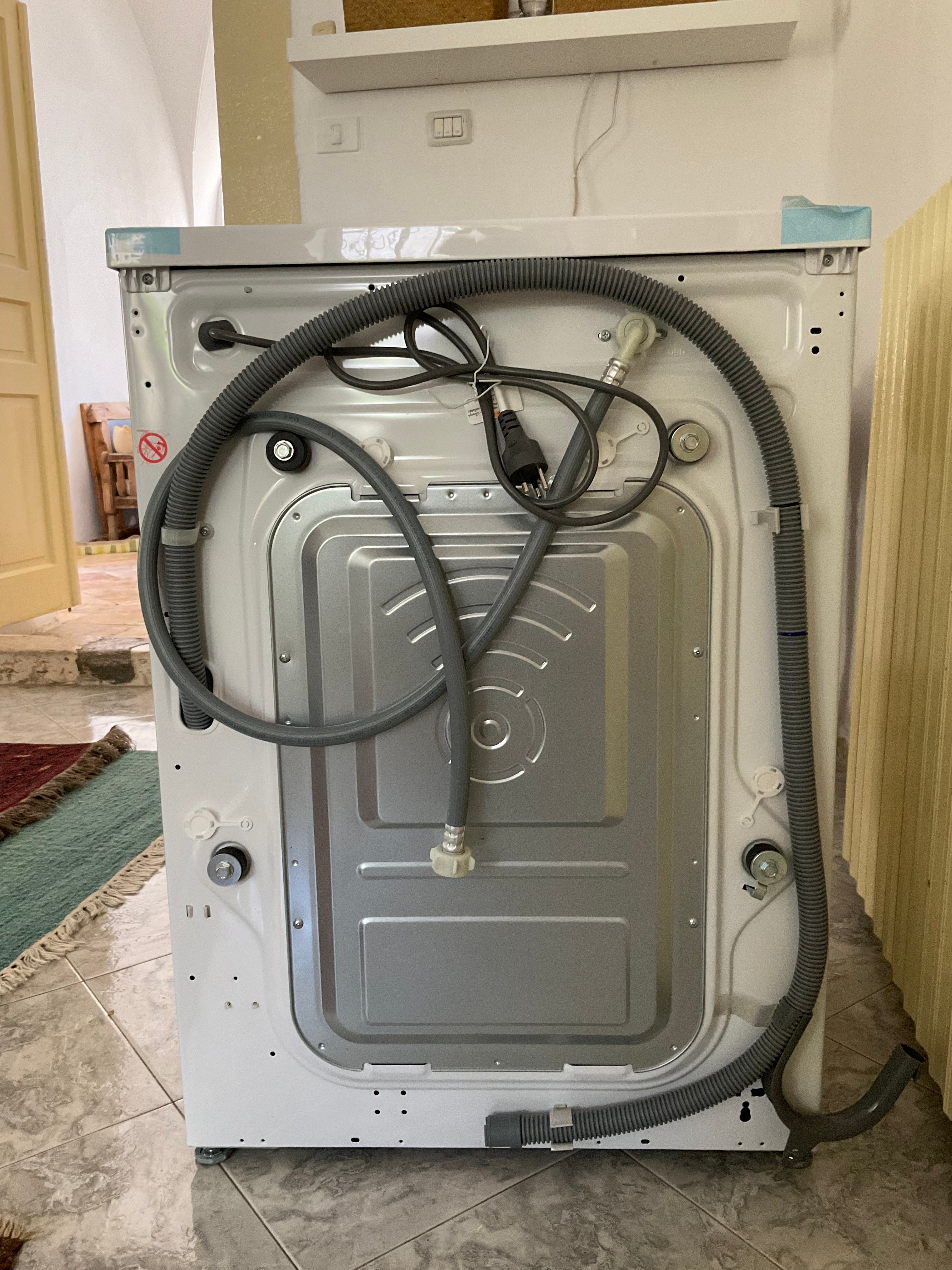 LG Washing Machine, 7kg - image 3