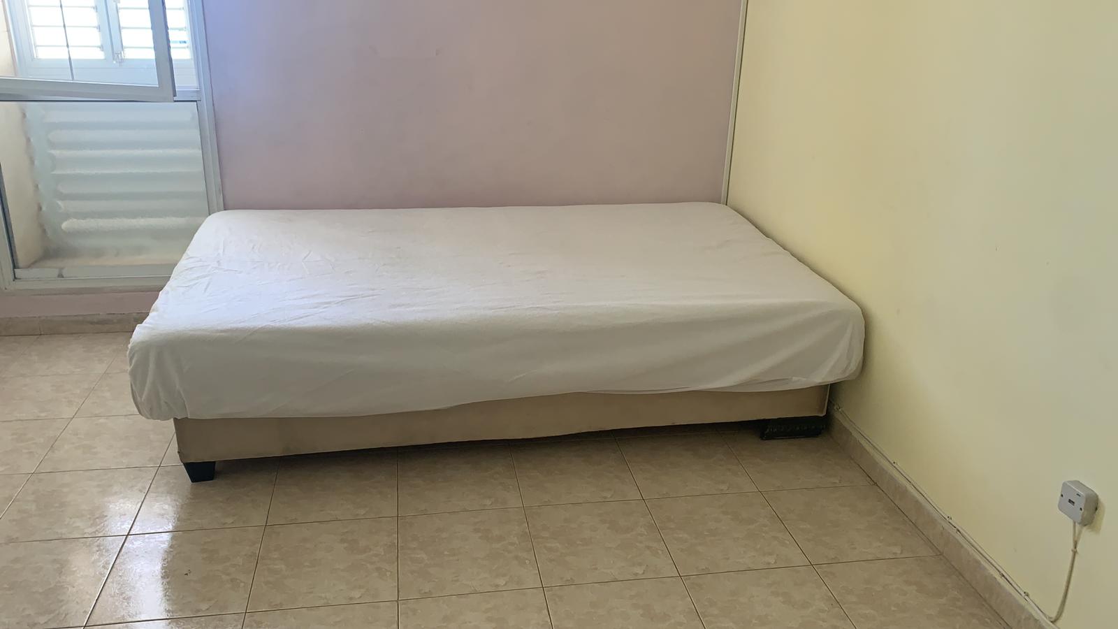 Free double bed - The Jerusalem Market