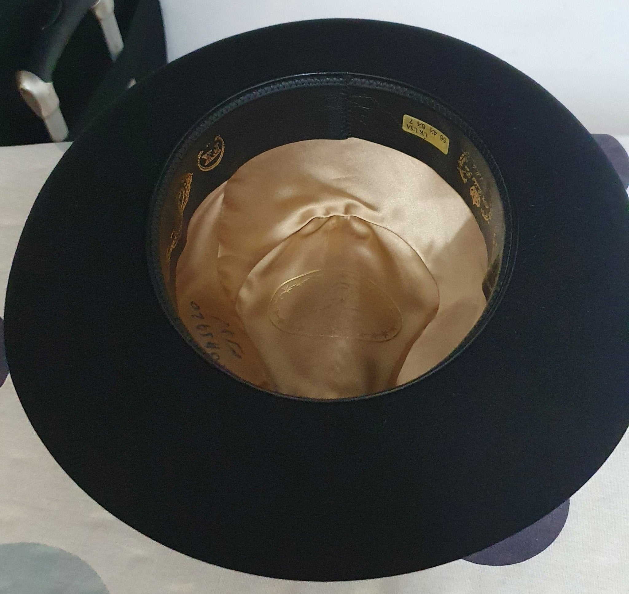Black hat size 56 - The Jerusalem Market