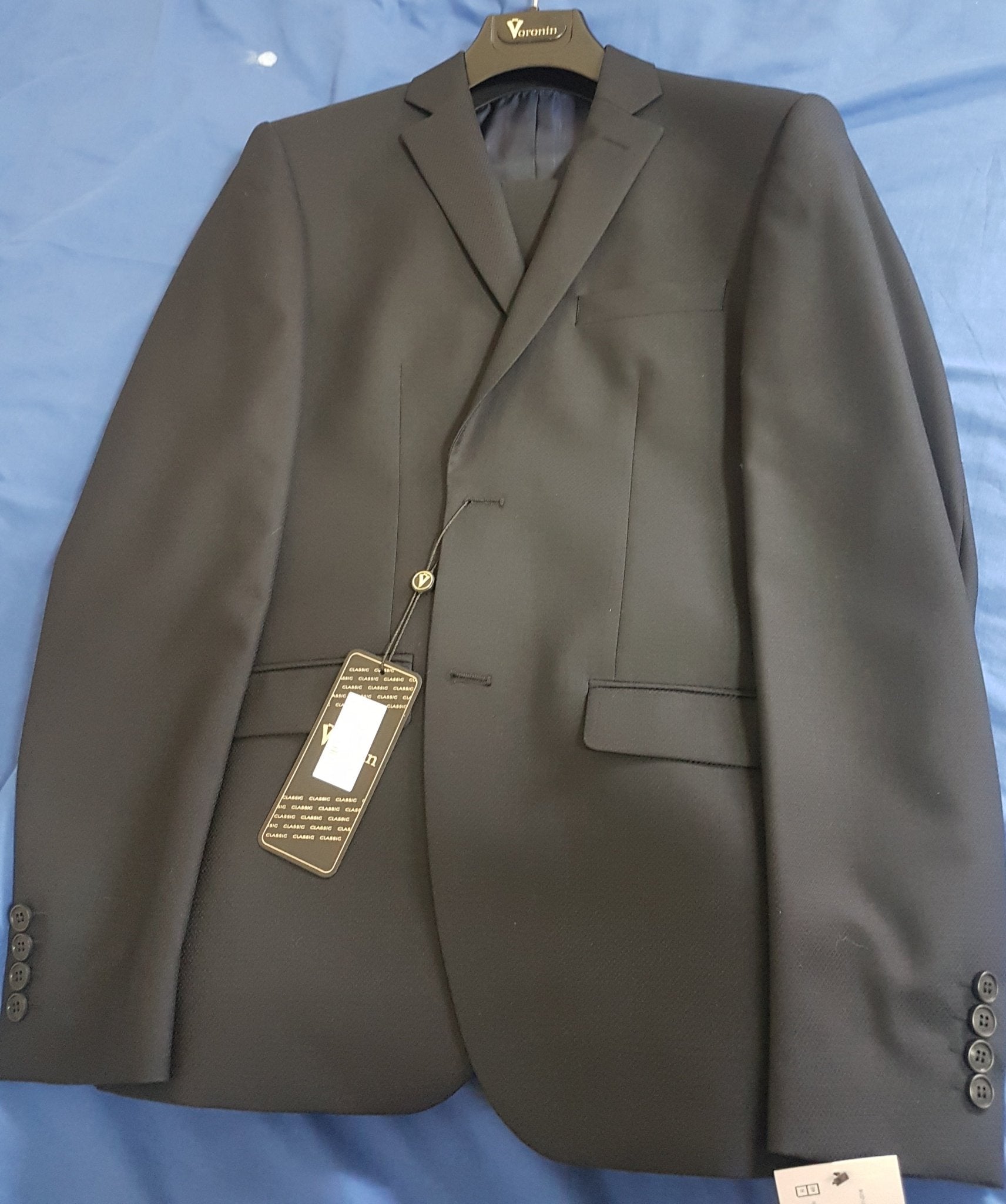 Brand New Navy Suit - The Jerusalem Market