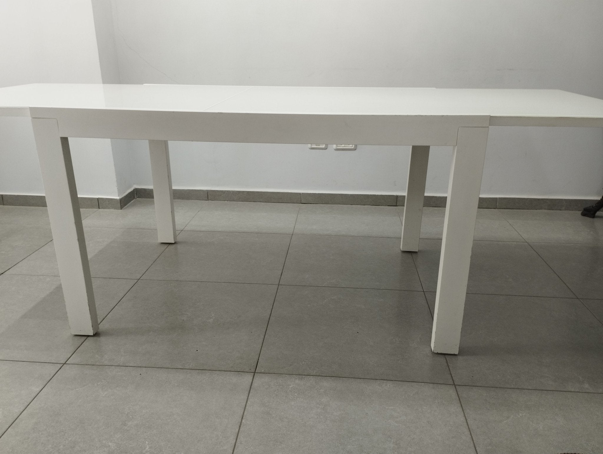 Expandable dining table - The Jerusalem Market