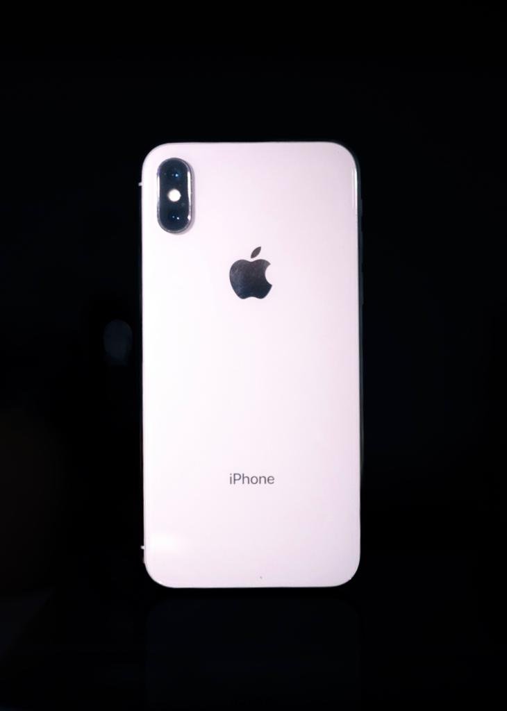iPhone X 256gb- used like new (unlocked) - The Jerusalem Market