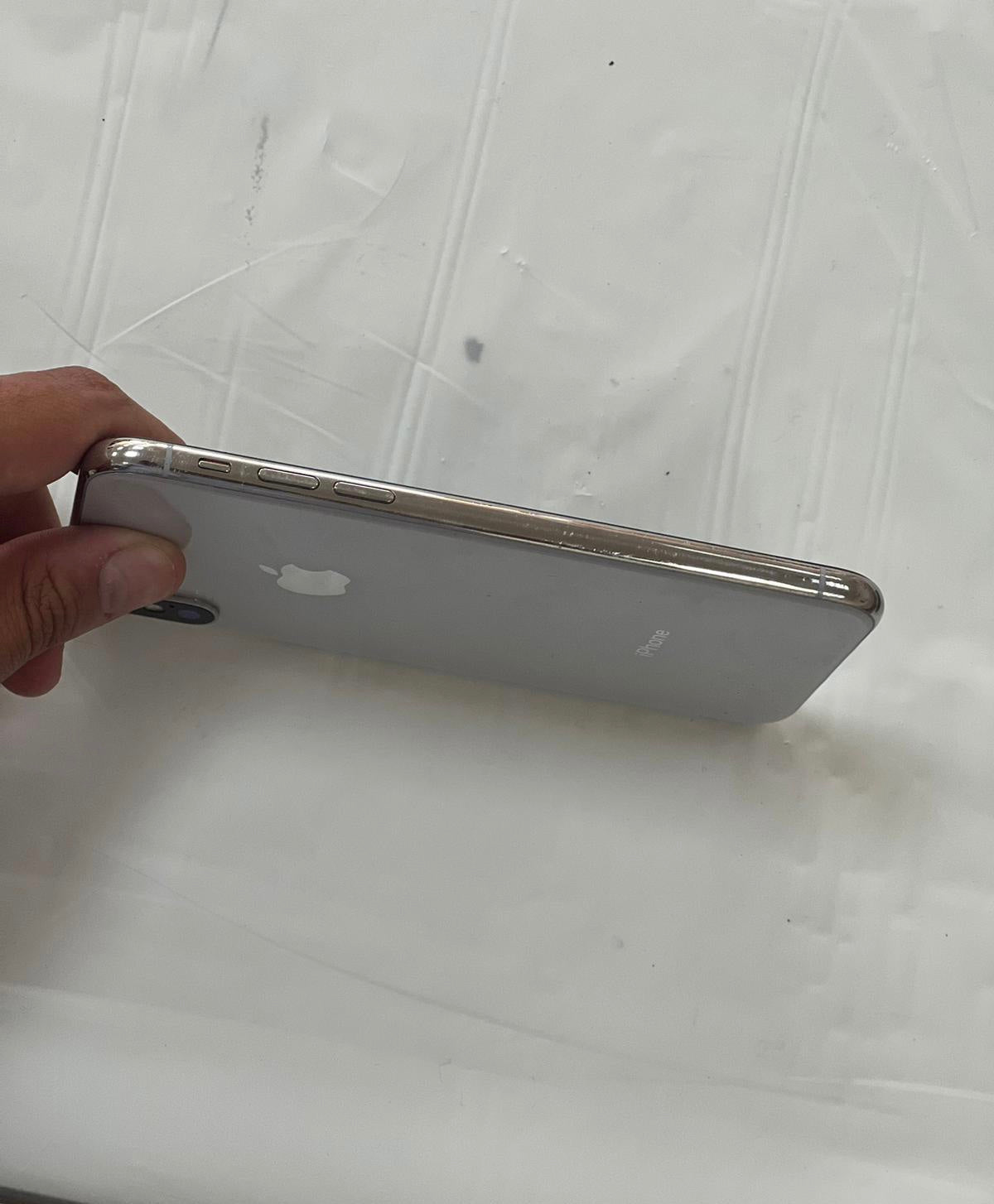 iPhone X 256gb- used like new (unlocked) - The Jerusalem Market
