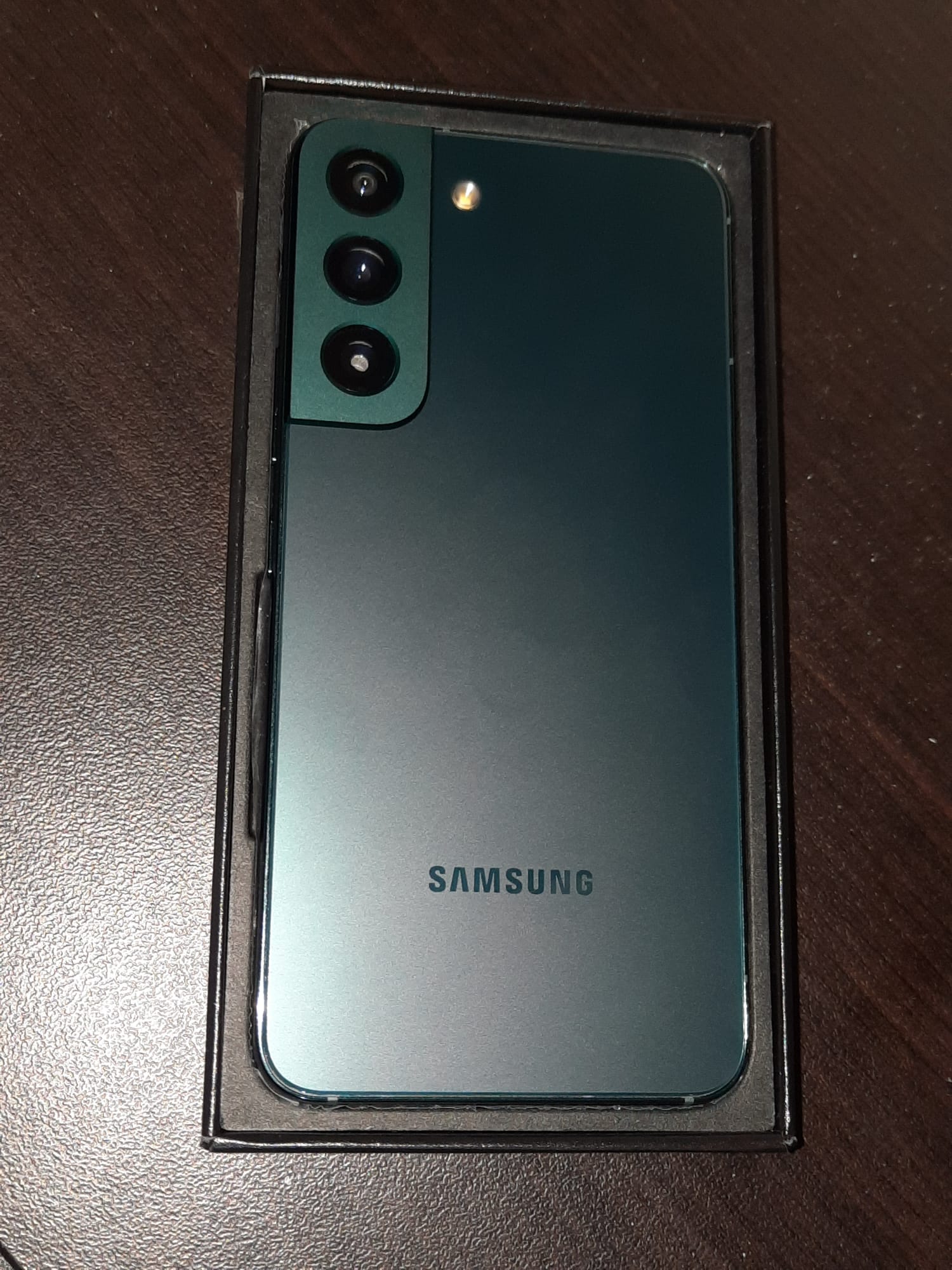 Samsung Galaxy S22 - The Jerusalem Market