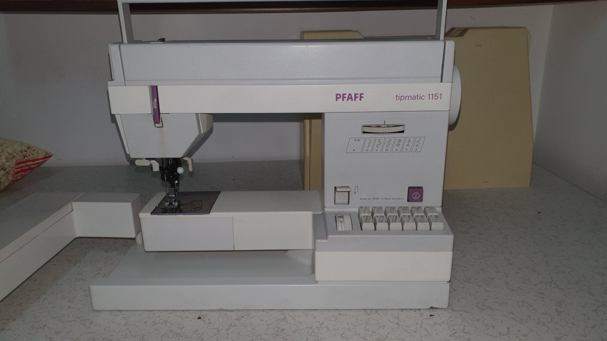 Pfaff Sewing Machine - The Jerusalem Market