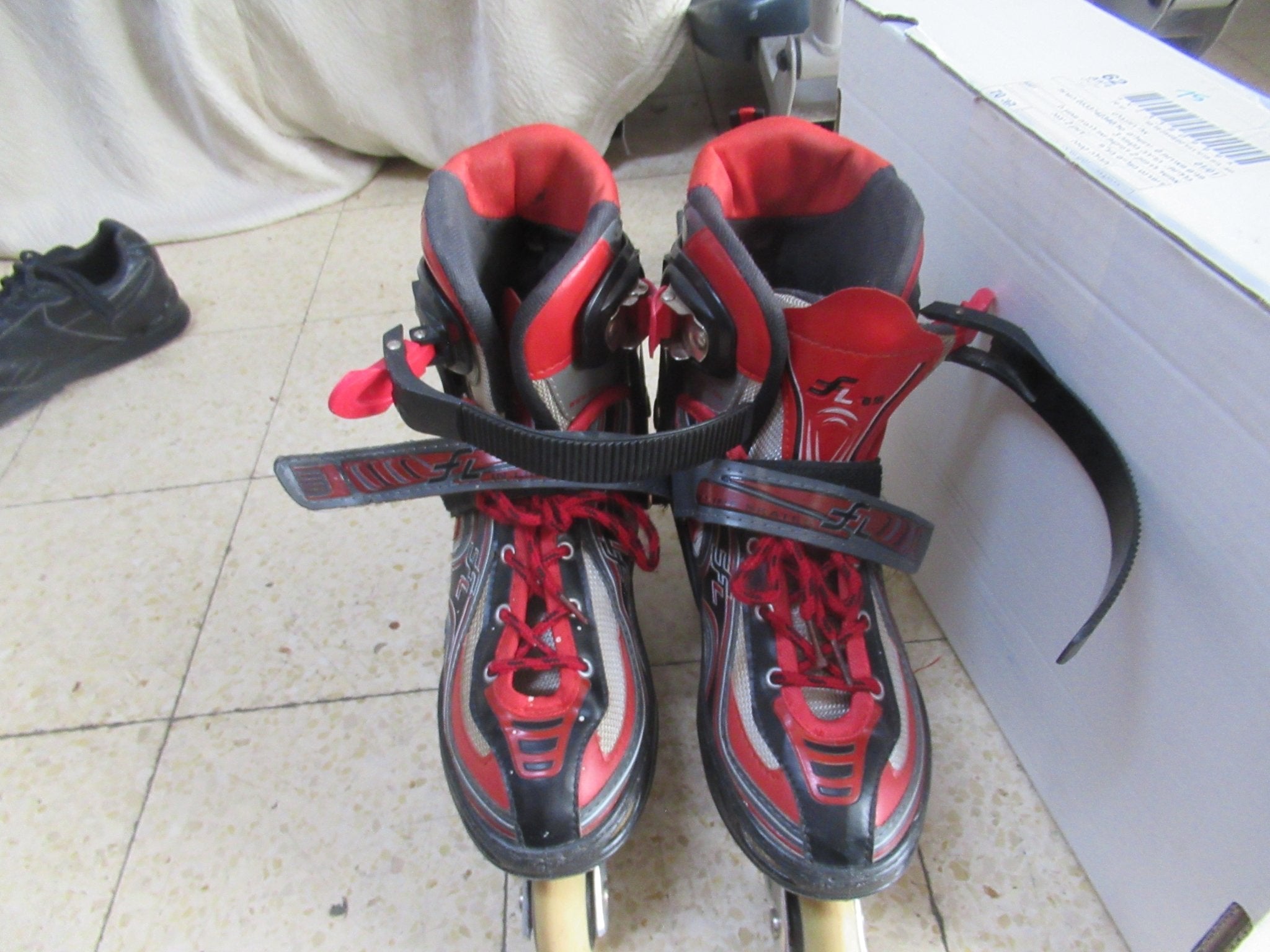Adjustable Roller Blades - The Jerusalem Market