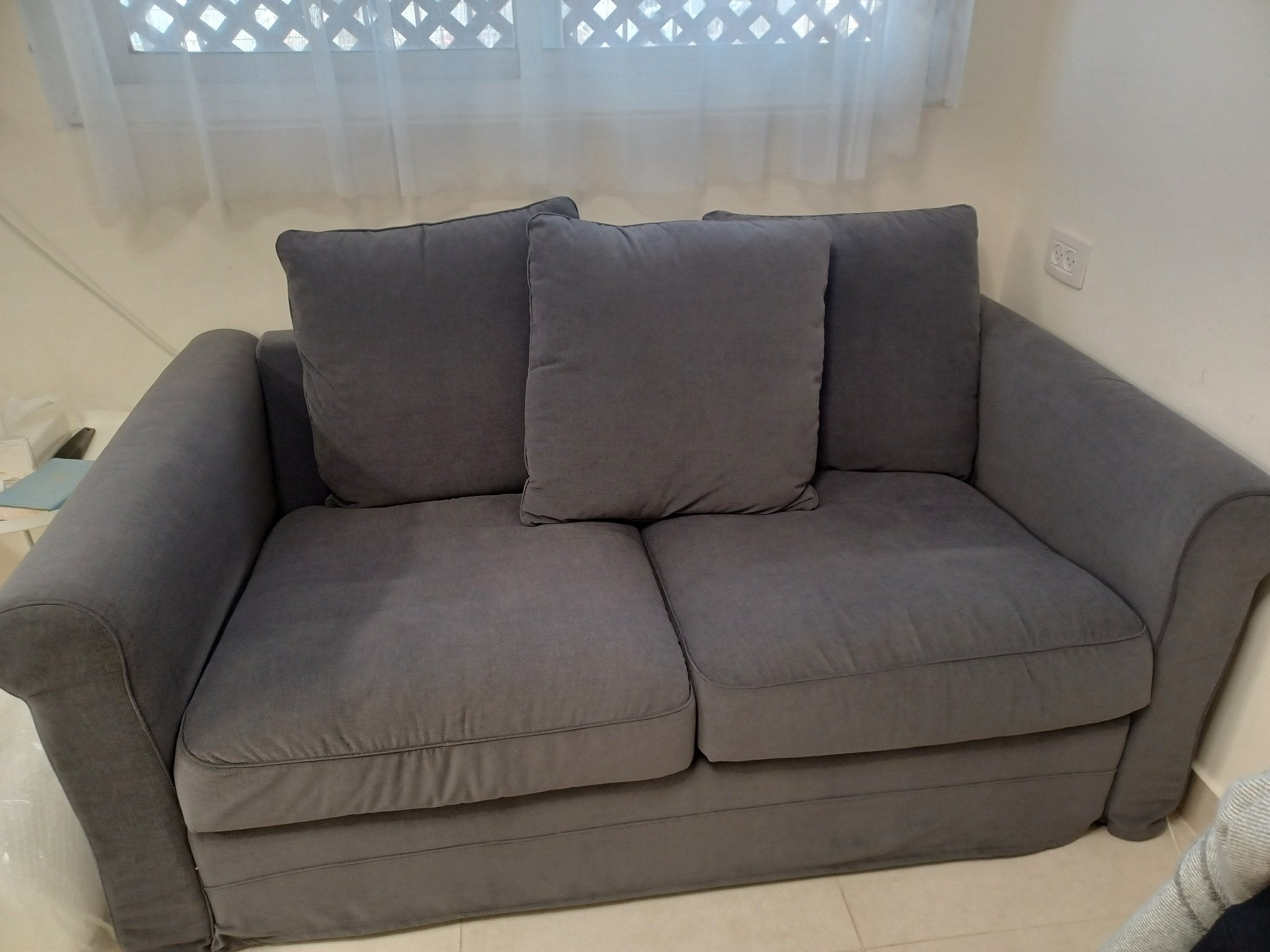 2 seater couch - The Jerusalem Market