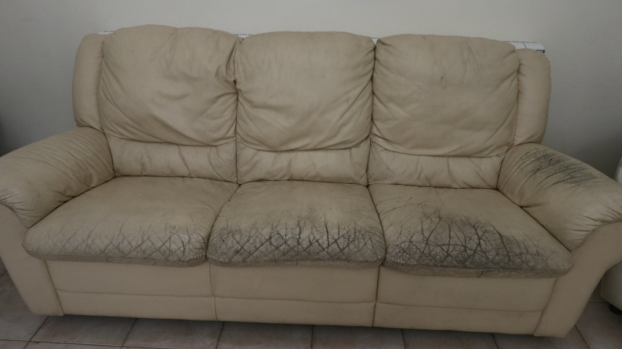Couch - The Jerusalem Market
