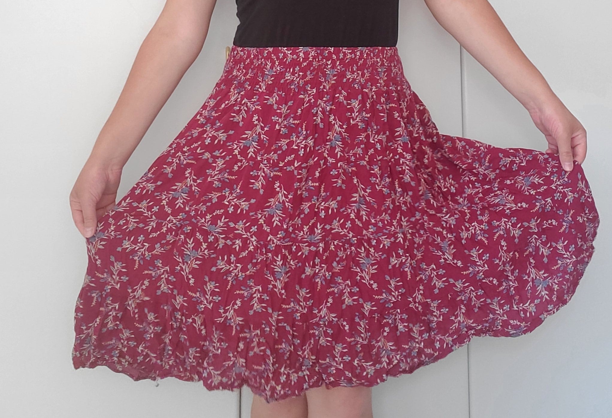 Beautiful Flowery Skirt - The Jerusalem Market