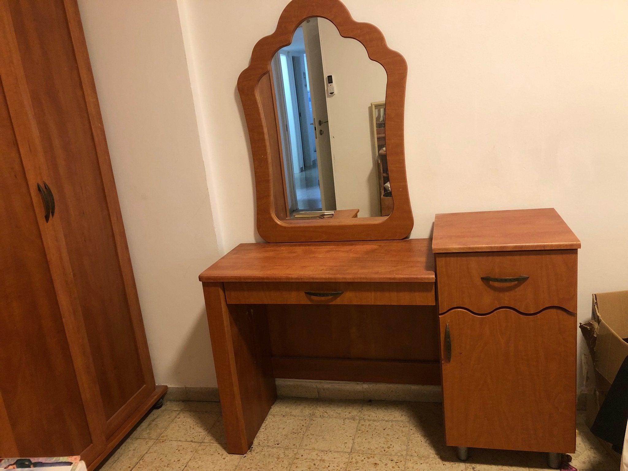 Vanity Table + Mirror - The Jerusalem Market