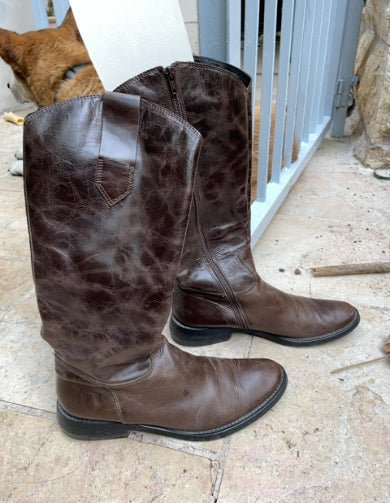 Brown leather boots - The Jerusalem Market