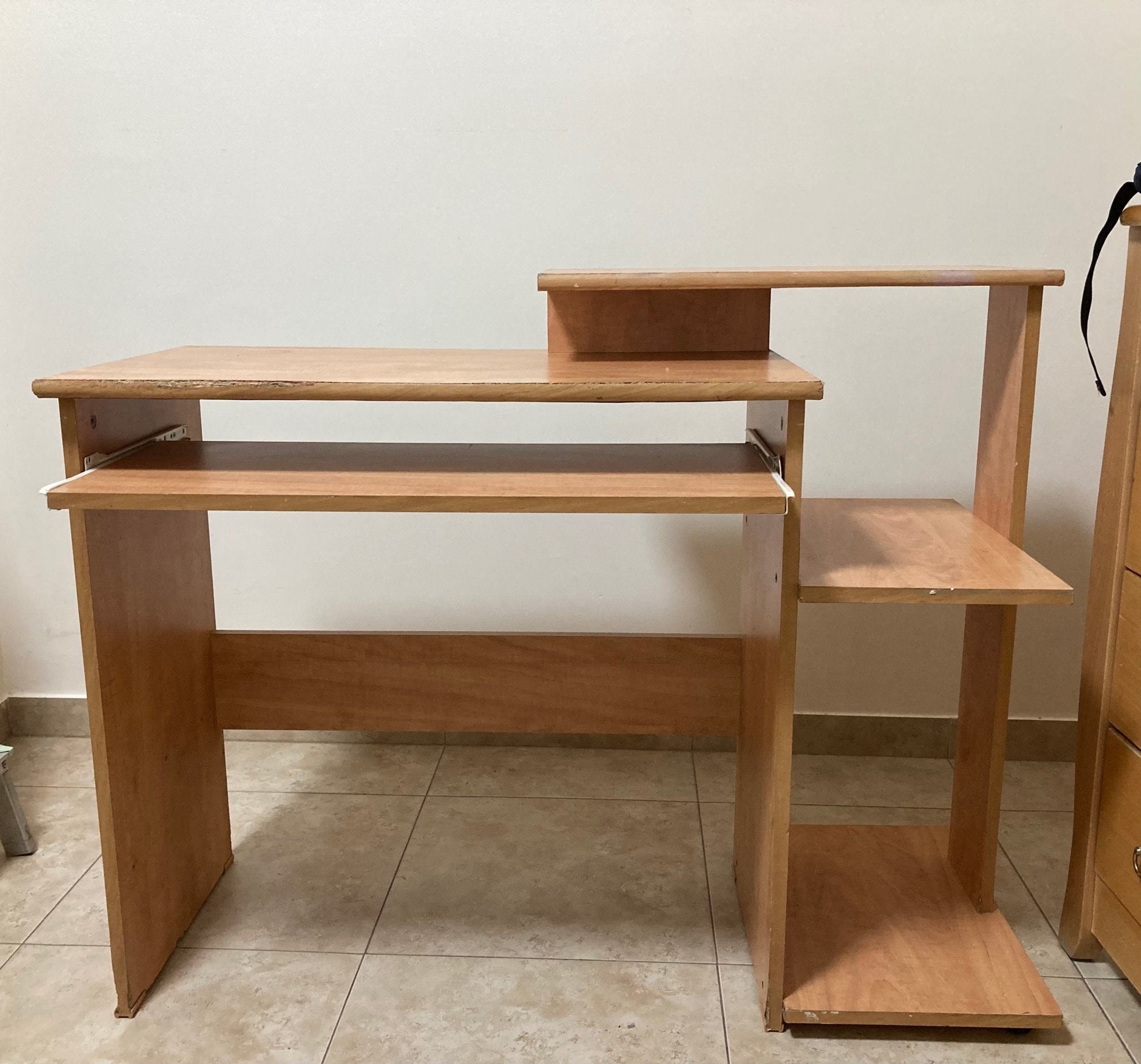 computer desk - The Jerusalem Market