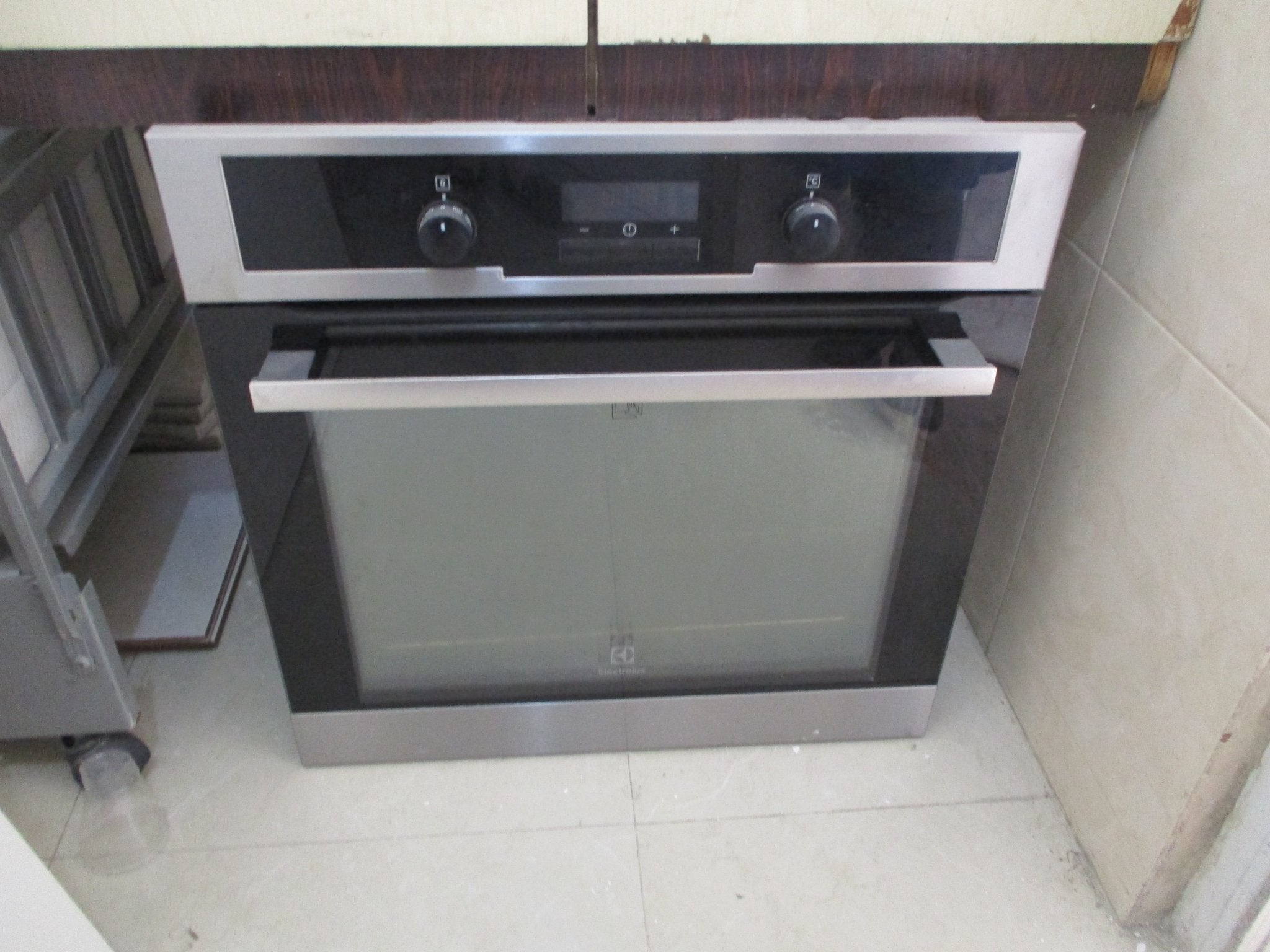 Electrolux Oven - The Jerusalem Market