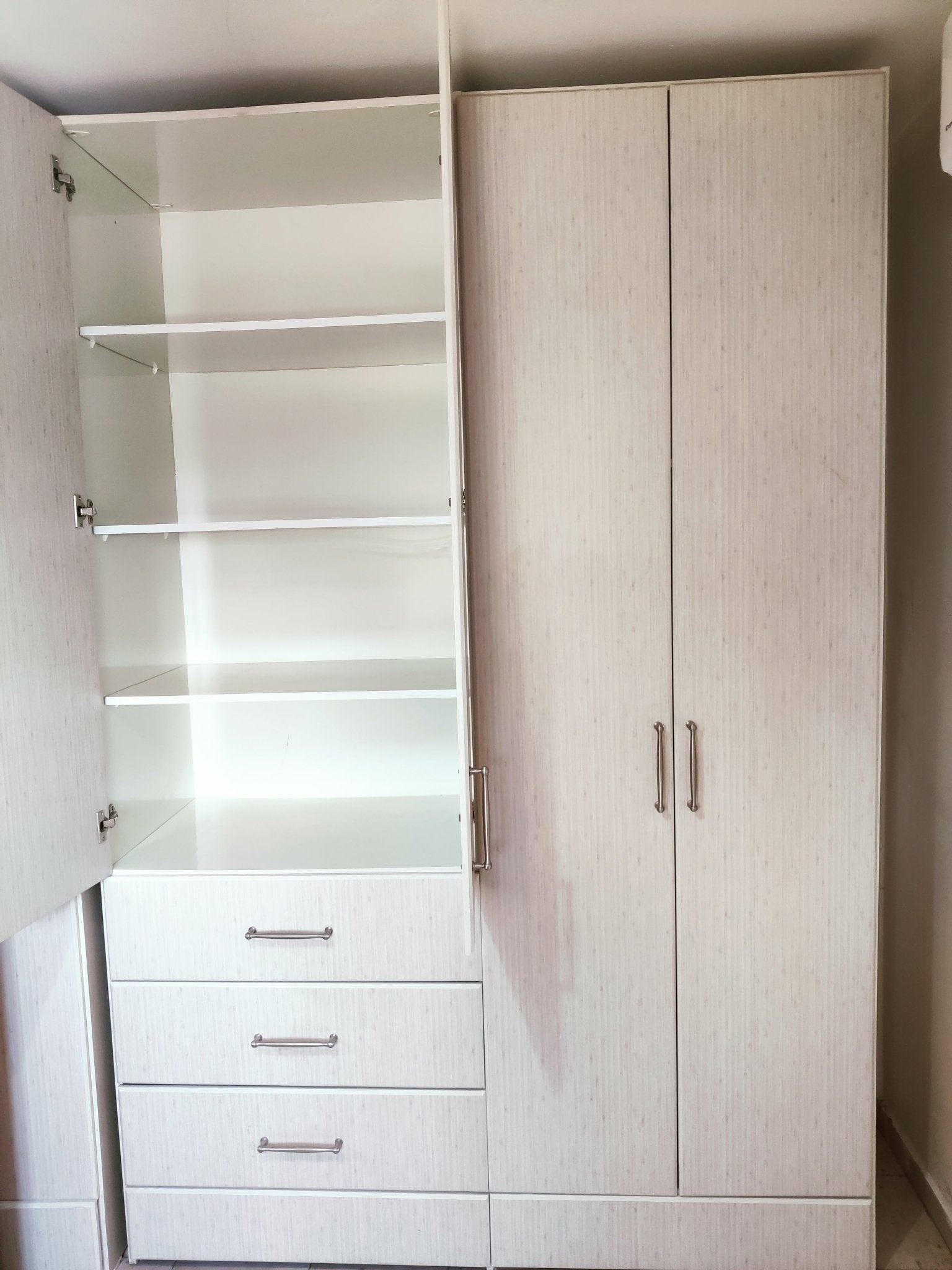 Bedroom wardrobe - The Jerusalem Market