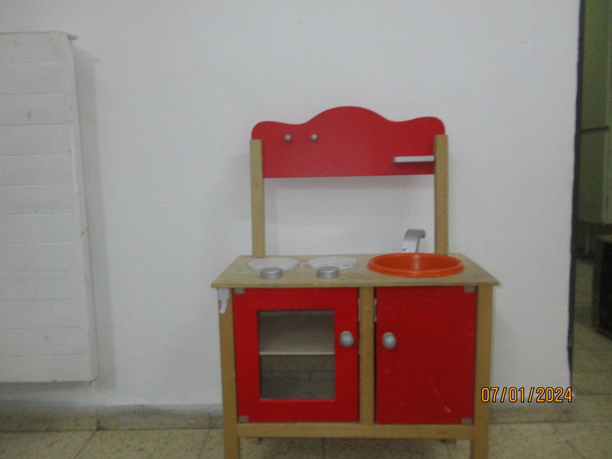 Wooden toy kitchen - The Jerusalem Market