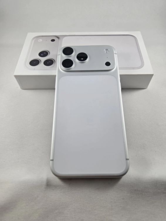 Apple iPhone 17 Pro Max 256 GB Silver Unlocked