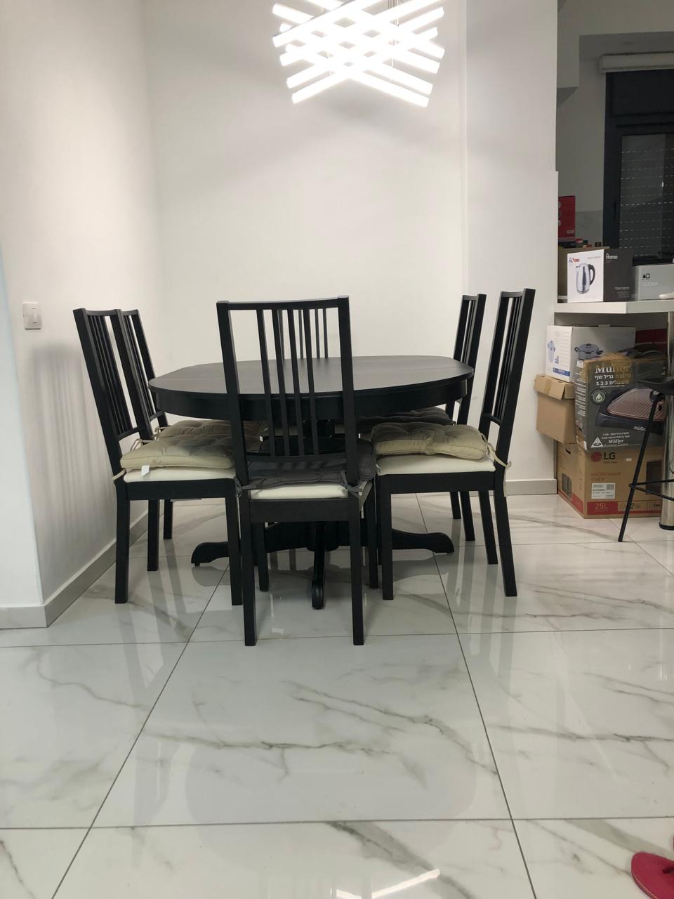 Dinning table