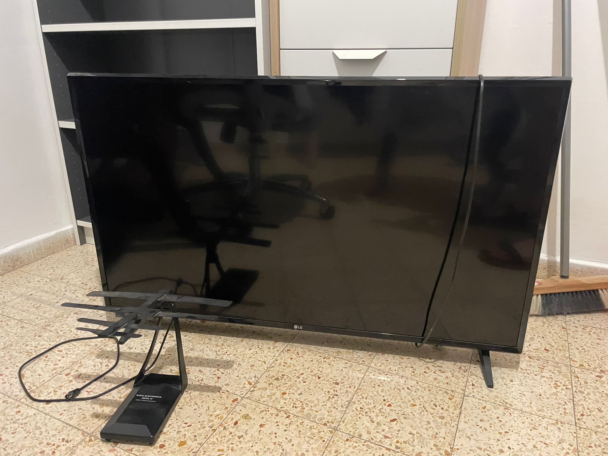LG tv 43 inch