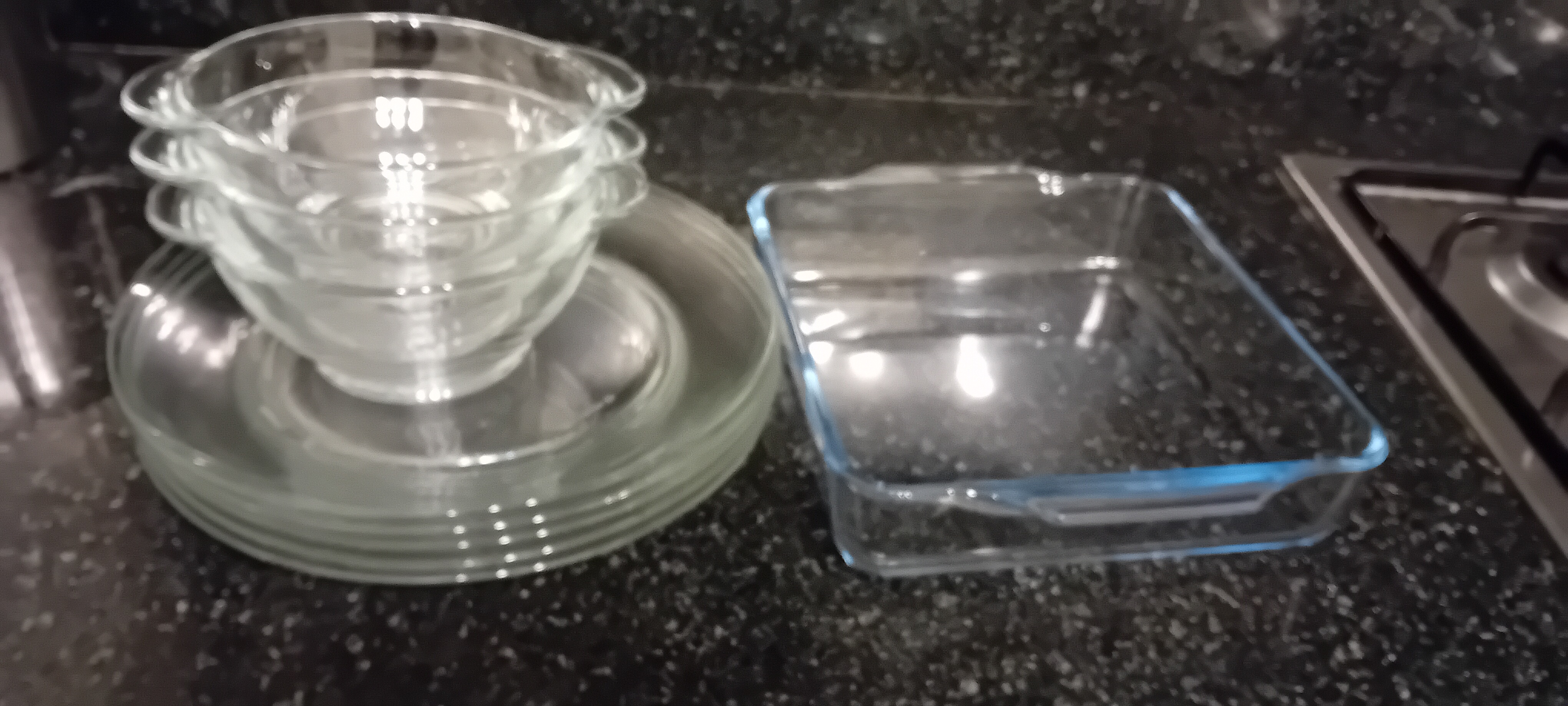 Mugs, plates and bowls - image 2