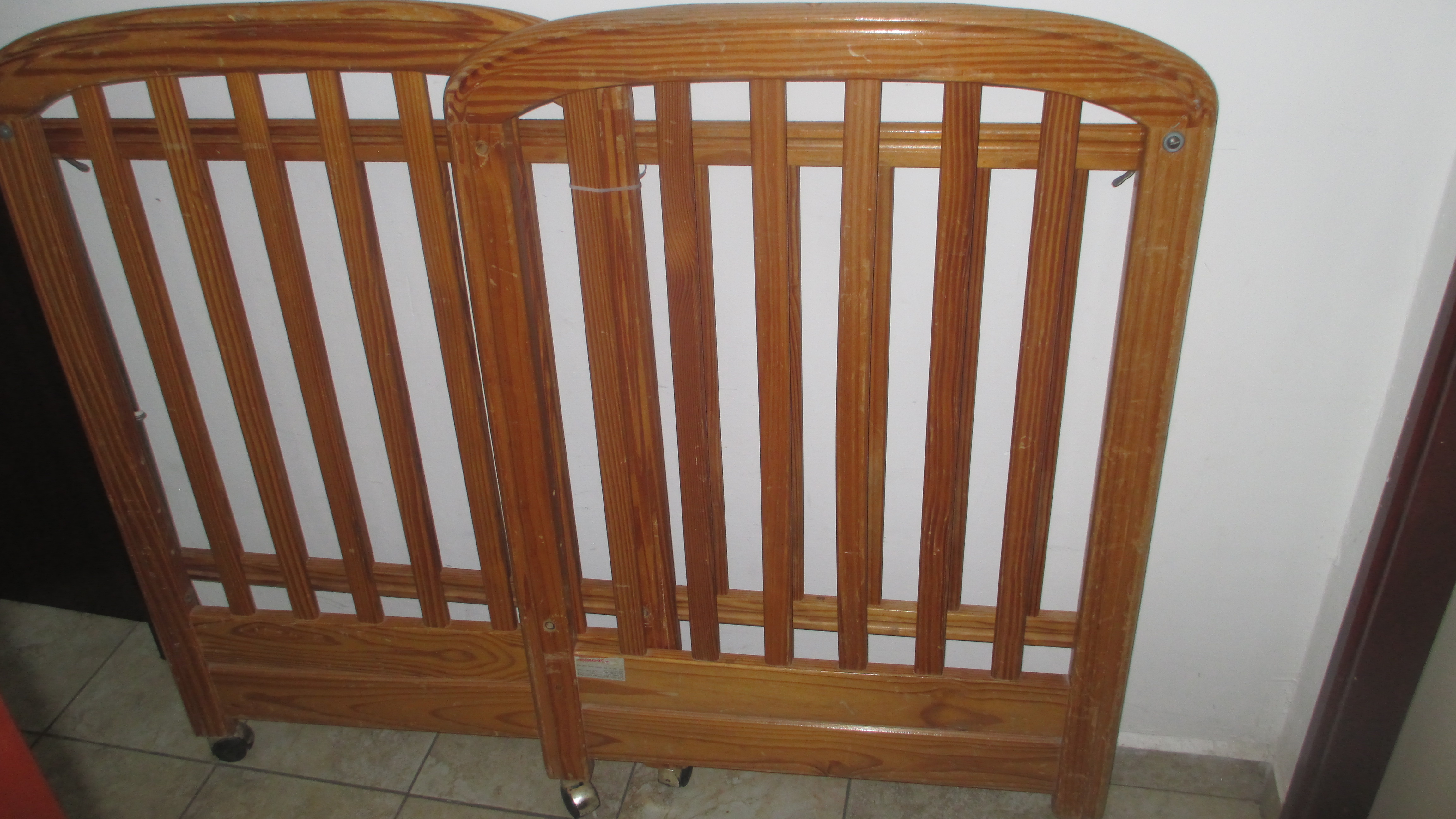 Wooden Segel Crib