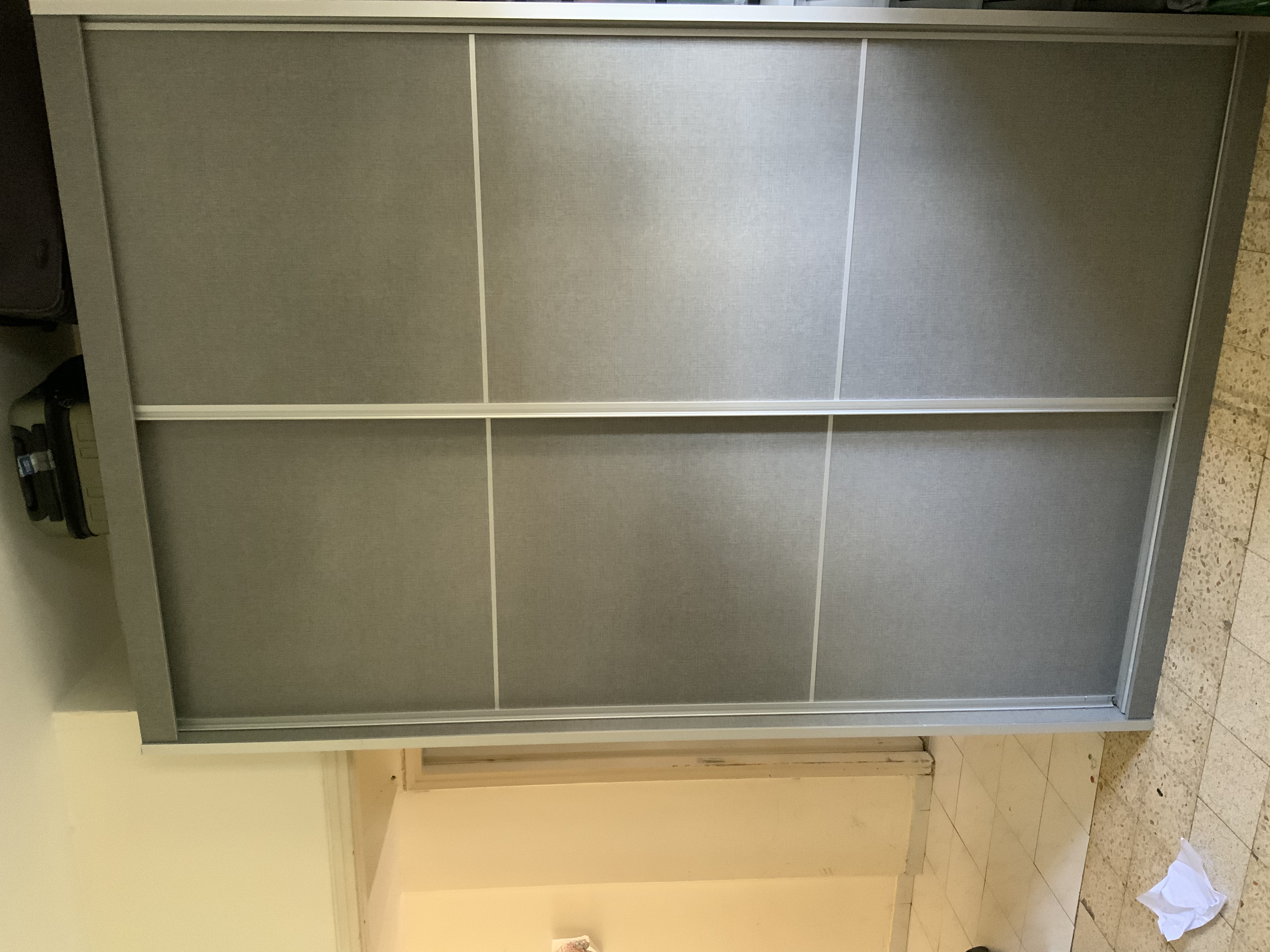 Practically new Closet - image 3