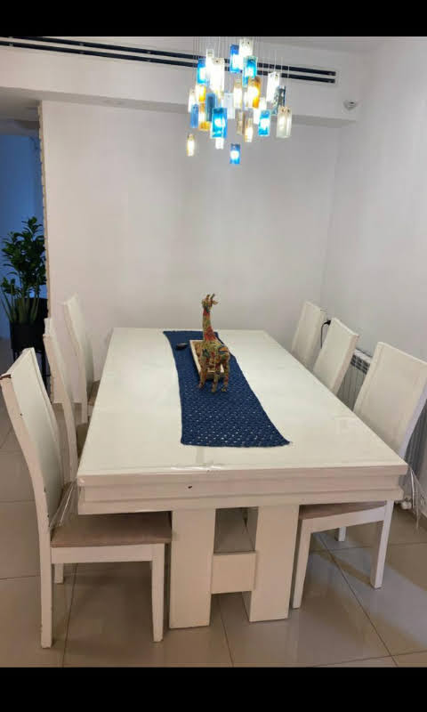 6  strong white dining room table chairs