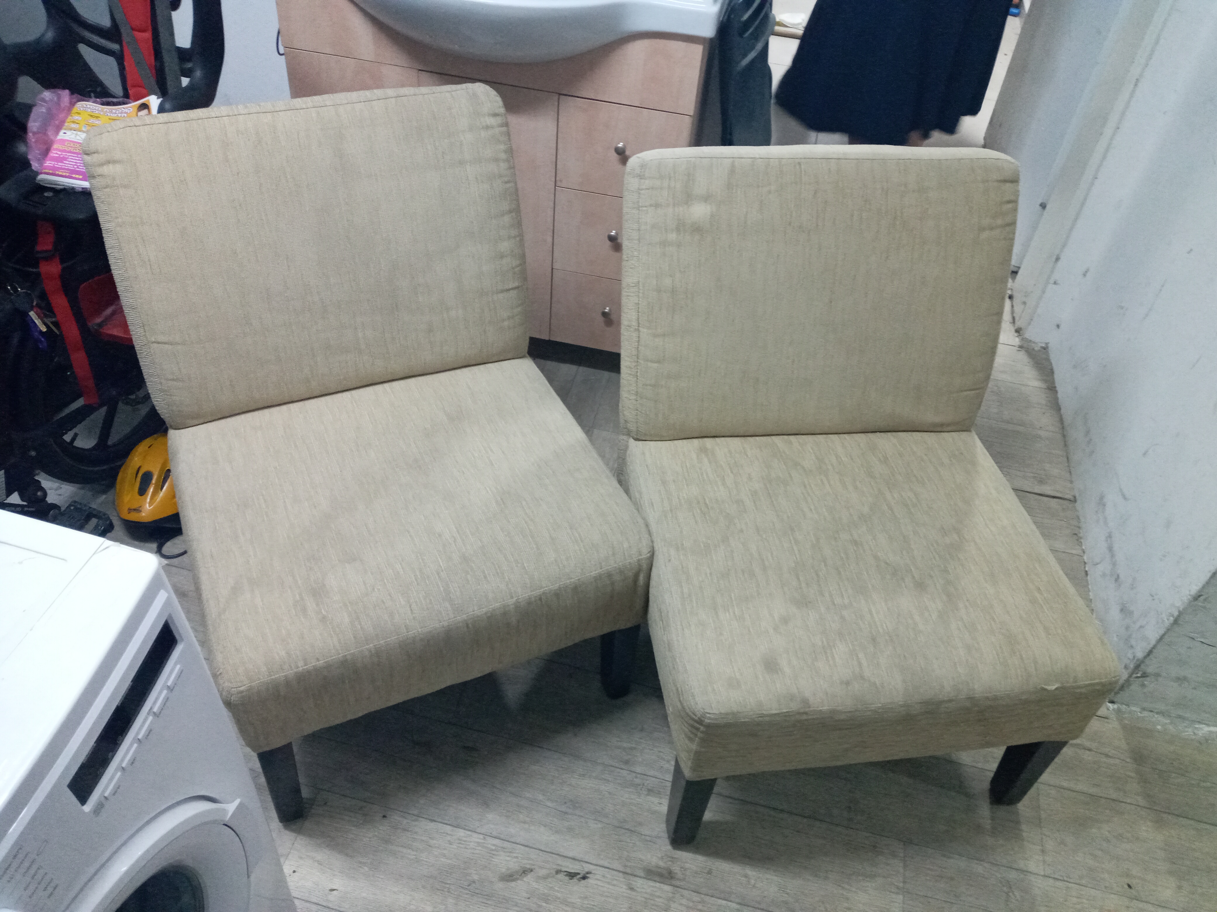 lounge chairs lot of 2