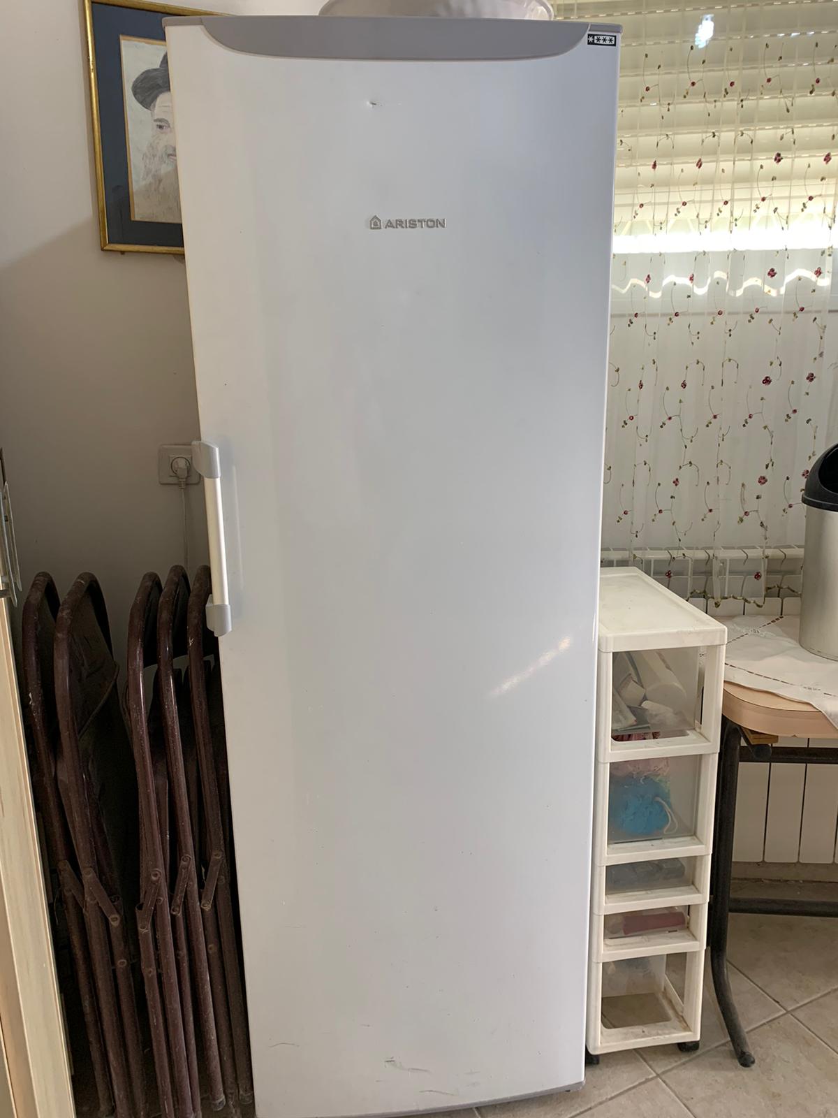 Large 6 shelf Freezer