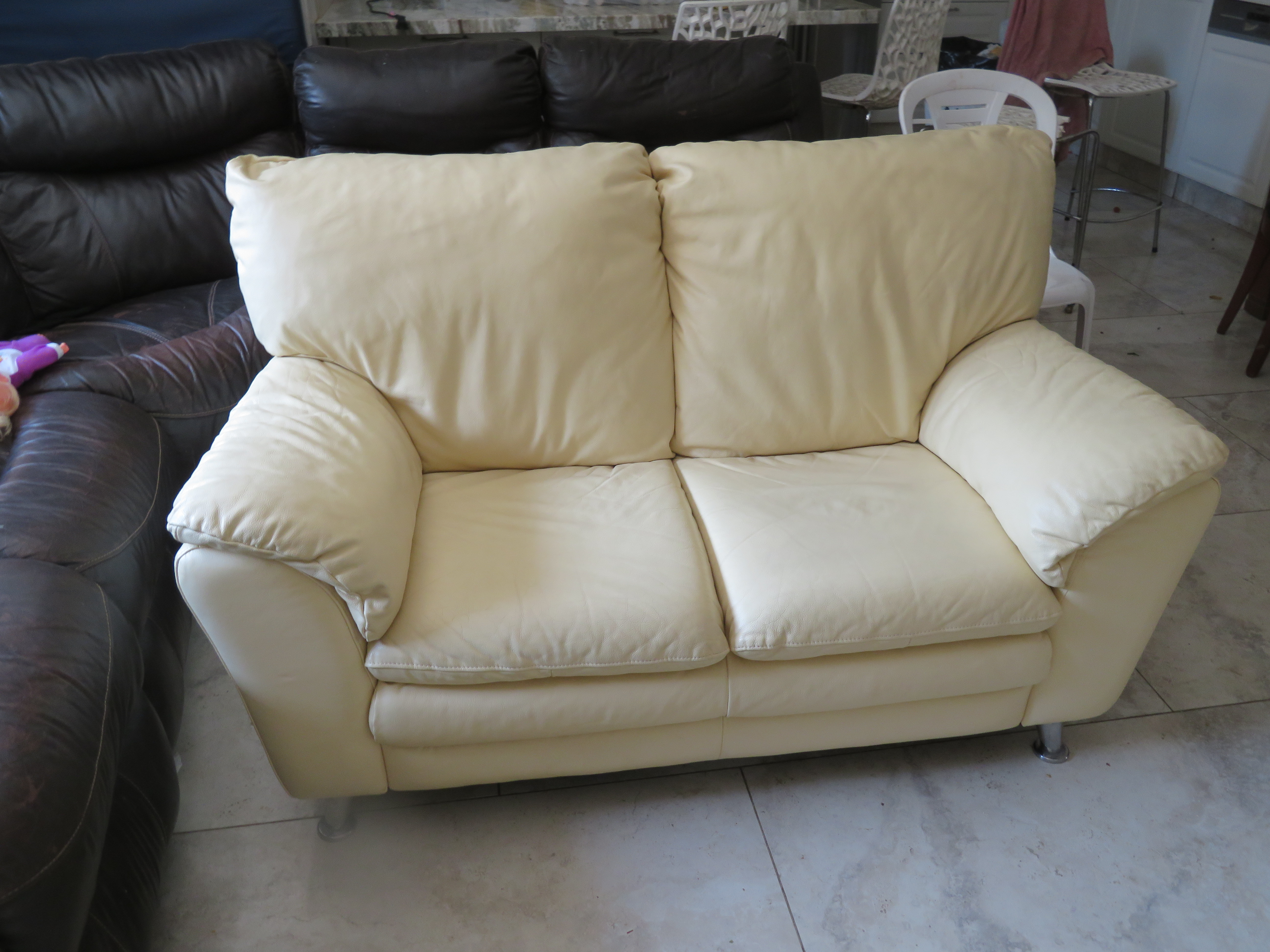 STUNNING genuine Italian leather sofas! like-new