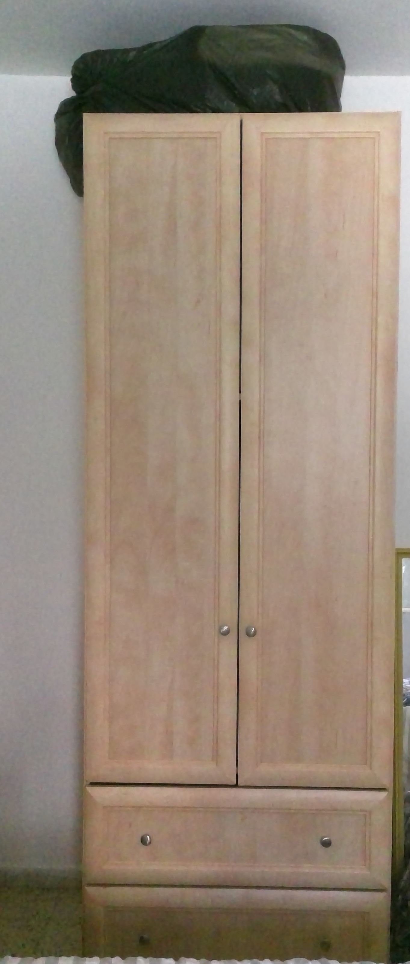 2 door closet