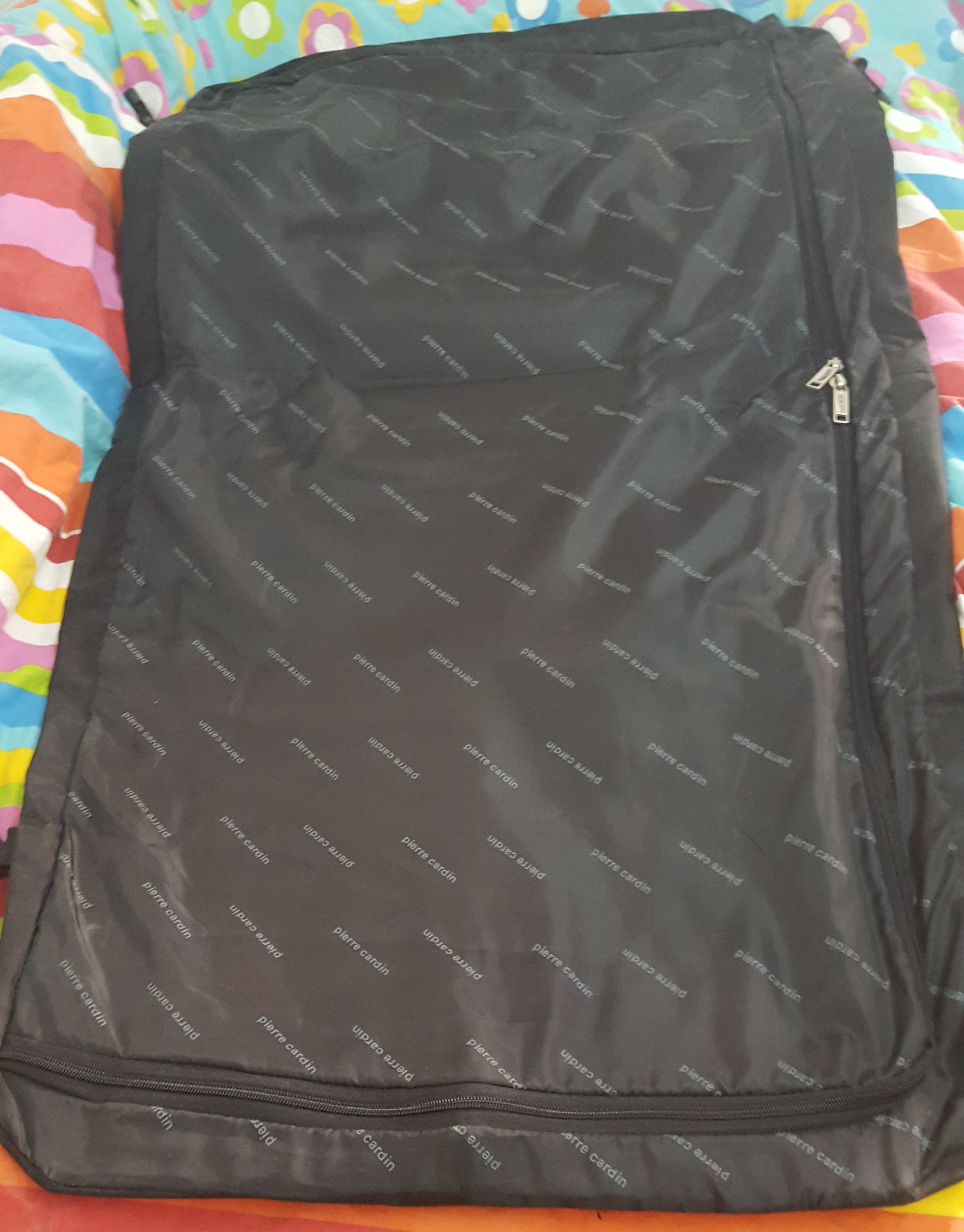 Pierre Cardin Suit Carrier
