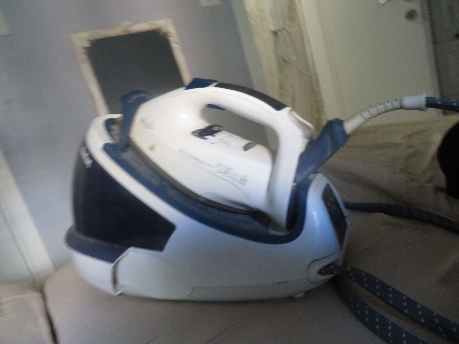 Tefal Big Heavy Duty Iron - The Jerusalem Market