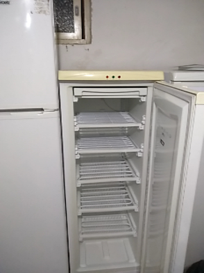 Deep freezer