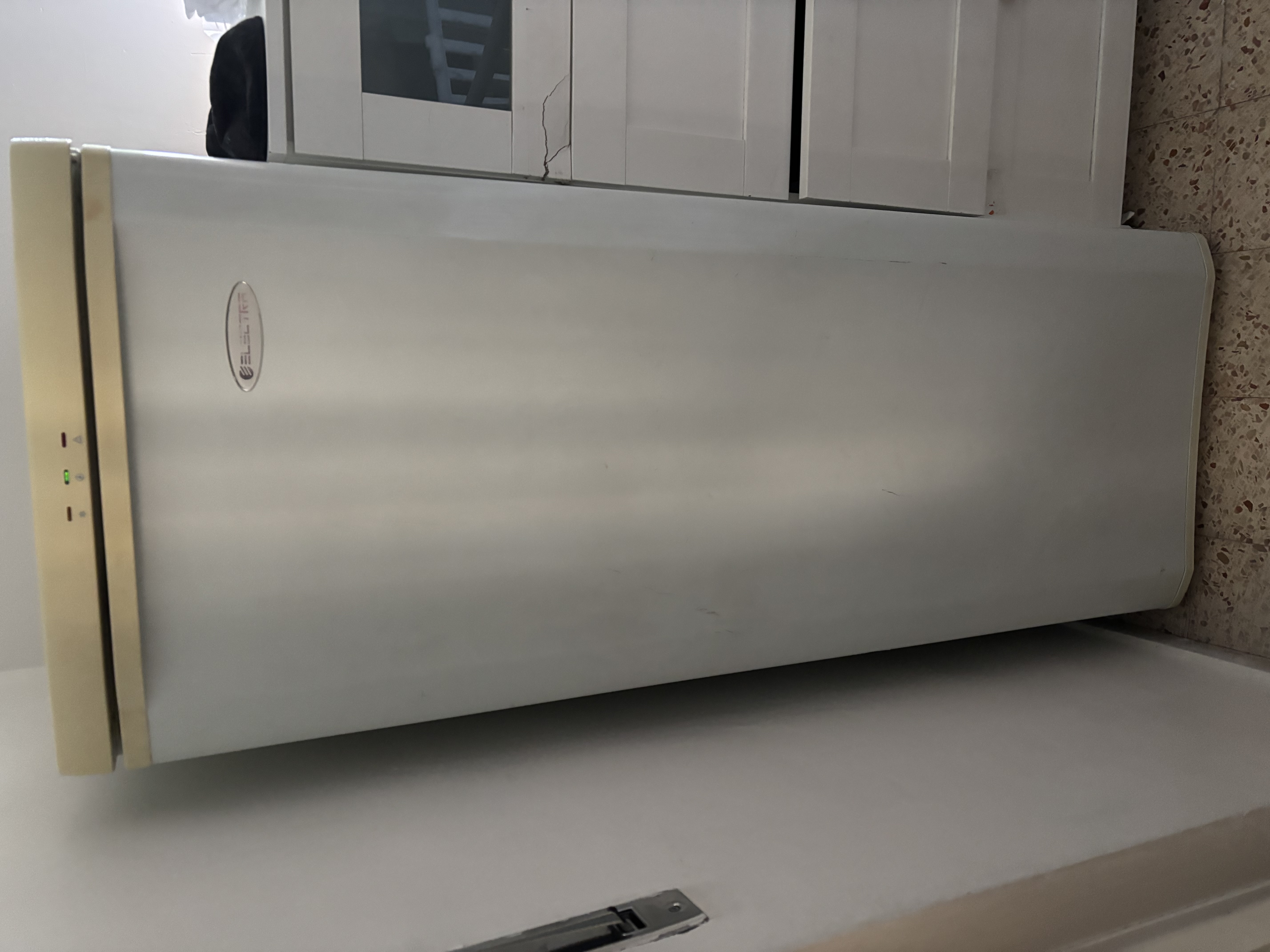 6 drawer/shelf freezer Electra