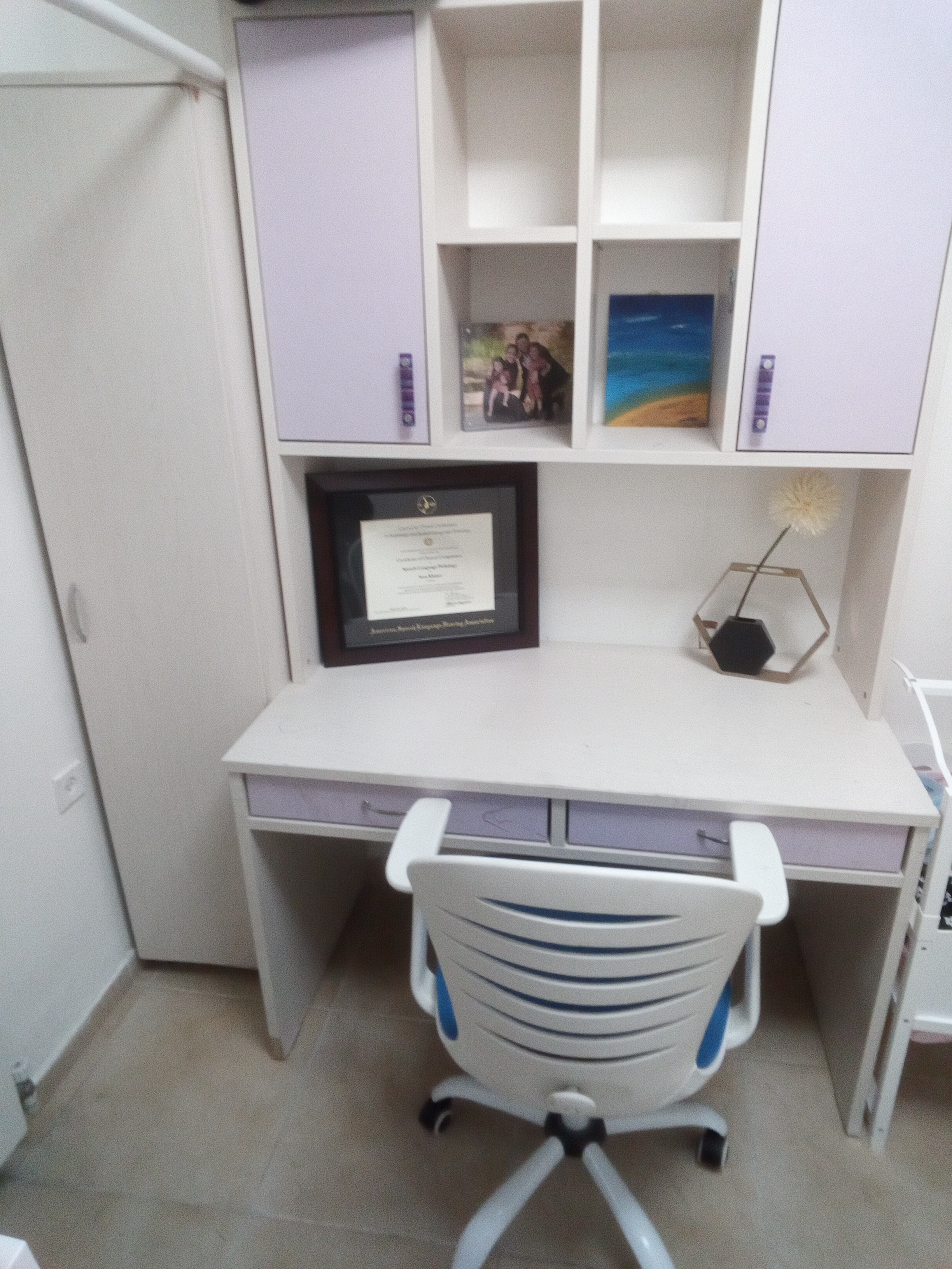 Office chair and desk