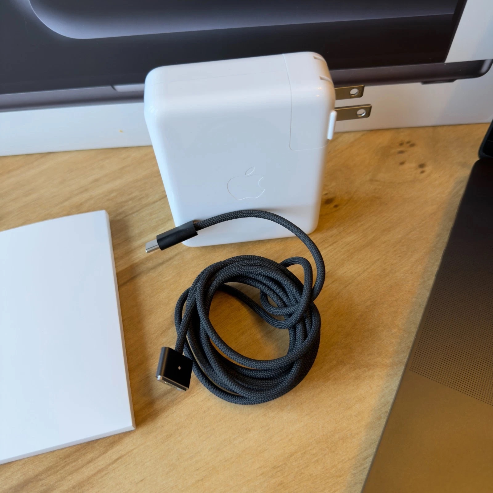 Apple Macbook Pro 16" 2026 new in box - image 3