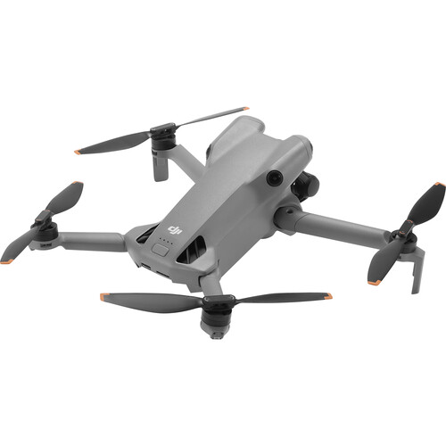 רחפן DJI Mini 5 Pro עם RC2 Fly More Combo Plus וערכת זיכרון למארז - image 3