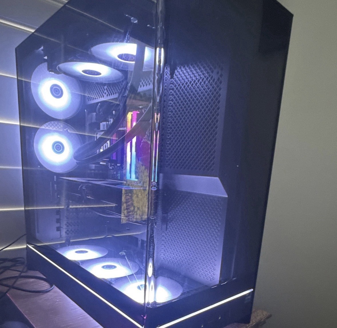 Nvidia RTX 5070 Gaming PC Desktop - image 2