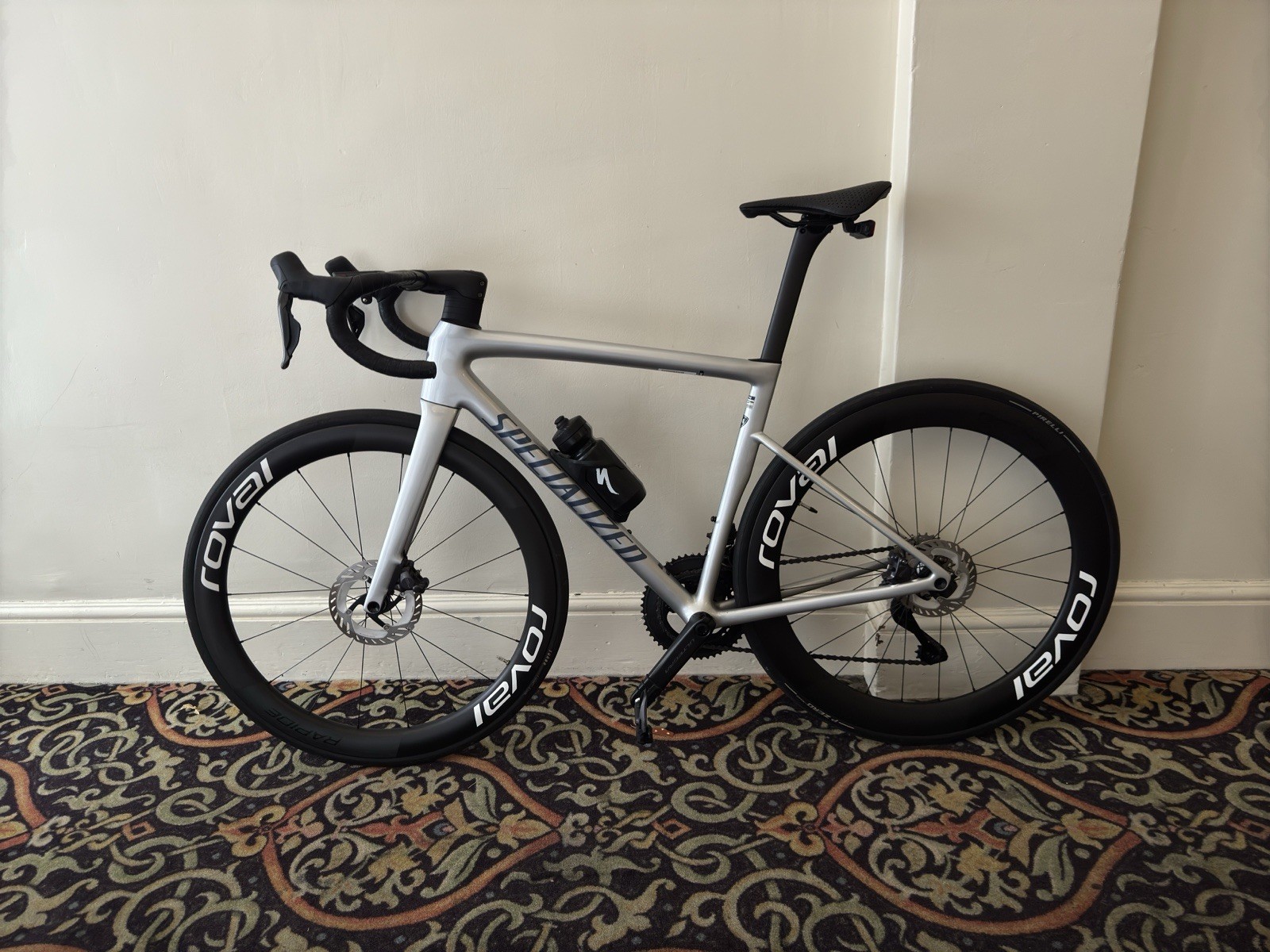 Specialized Tarmac sl8 54cm Road Bike - image 2